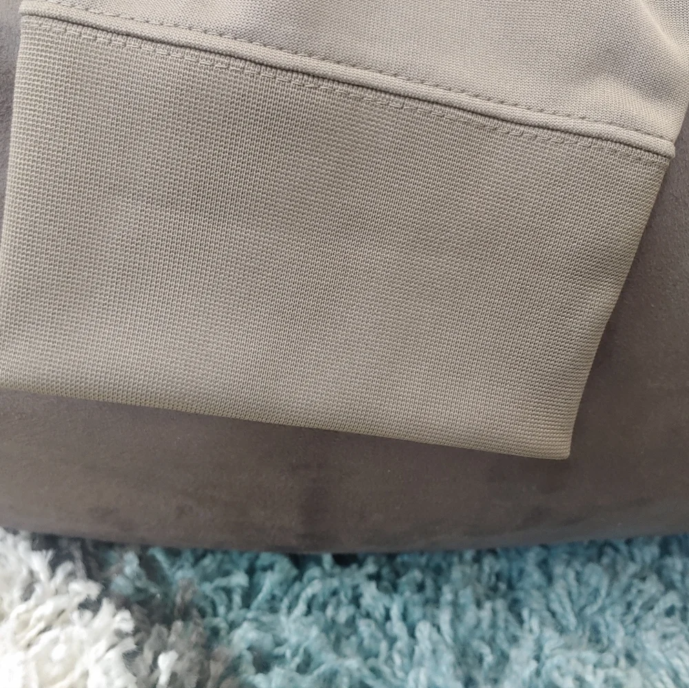 Nike Air Max Joggers Sweatpants Olive Grey Men's BNWT - Picture 10 of 16